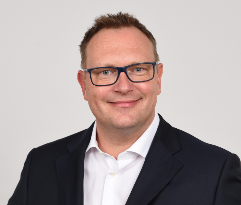 Porträtfoto Dr. Jörn Schwede